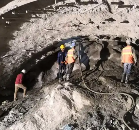 绥德拱顶带模注浆料的施工流程及注意事项